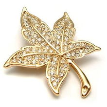 伊泰蓮娜麗晶合金胸針 楓葉情金飾，家居與珠寶的巧妙融合