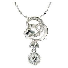 風中信子 金象珠寶18K金鉆石吊墜的精致魅力